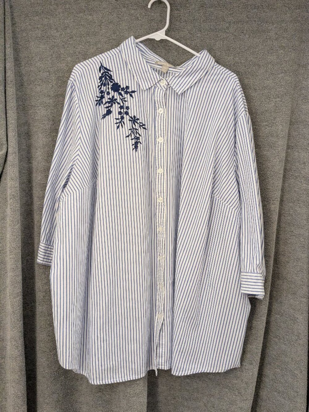 New! Plus Size 32/34 Women's Embroidered Shirt 64" Chest